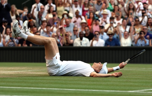 epa13107508 Jannik Sinner of Italy celebrates winning the Men's Singles final against Alexander Zverev of Germany at the Wimbledon Championships in London, Britain, 12 July 2026.  EPA/NEIL HALL