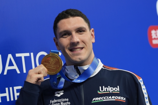 Simone Cerasuolo iwin the gold medal during men's 50-meter final Breastroke World Aquatics Championships Singapore 2025  - sport- swimming - Singapore, July 30, 2025 (Photo by Gian Mattia D'Alberto / LaPresse)