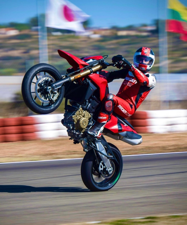 francesco milicia ducati hypermotard