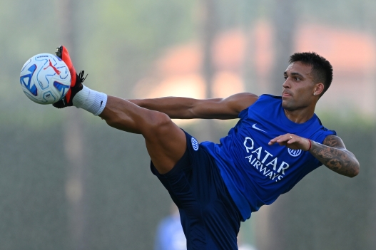  Lautaro Martinez of FC Internazionale in action during the FC Internazionale training session at Inter Training Center - In Memory of Angelo Moratti at Appiano Gentile on August 12, 2026 in Como, Italy. (Photo by Francesco Scaccianoce - Inter/Inter via Getty Images)