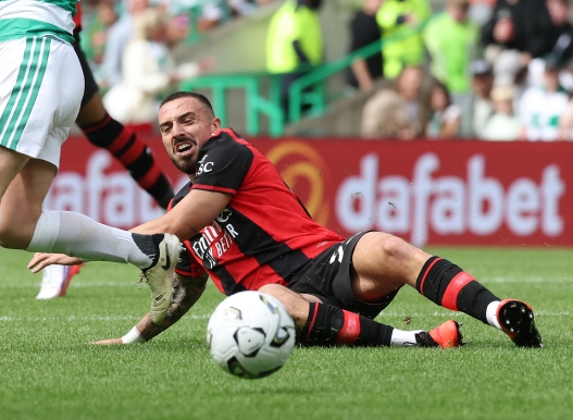  Mario Gila of AC Milan in action during a pre-season friendly match between Celtic and AC Milan at Celtic Park on July 25, 2026 in Glasgow, Scotland. (Photo by Claudio Villa/AC Milan via Getty Images)