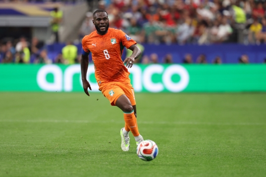 Ivory Coast's Franck Kessie (8) plays the ball during the World Cup round of 32 soccer match between Ivory Coast and Norway in Arlington, Texas, near Dallas, Tuesday, June 30, 2026. (AP Photo/Sam Hodde)