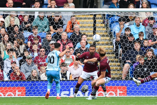Manor Solomon of West Ham United shoots and scores to make it 0-2 during the Sky Bet Championship match Burnley vs West Ham United at Turf Moor in Burnley, United Kingdom. (Photo by Jorge Horsted/News Images/NurPhoto) (Photo by News Images / NurPhoto via AFP)