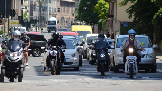 scooter traffico milano