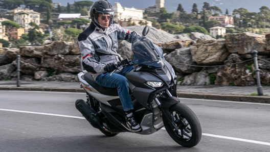 Aprilia 200cc bike discount