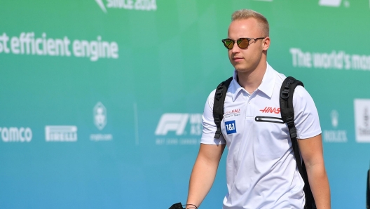 epa09589039 Russian Formula One driver Nikita Mazepin of Haas F1 arrives at Losail International Circuit in Lusail, Qatar, 18 November 2021. The 2021 Formula One Grand Prix of Qatar will run on 21 November 2021.  EPA/Noushad Thekkayil