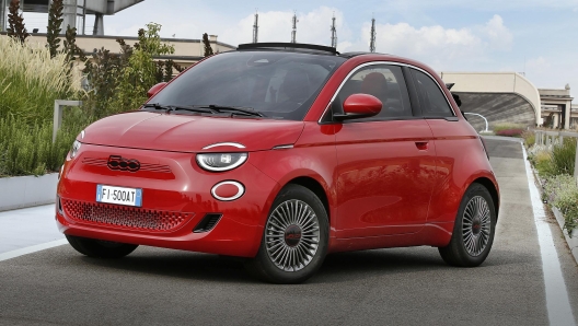 La versione elettrica di 500 proietta il marchio Fiat verso un futuro a zero emissioni