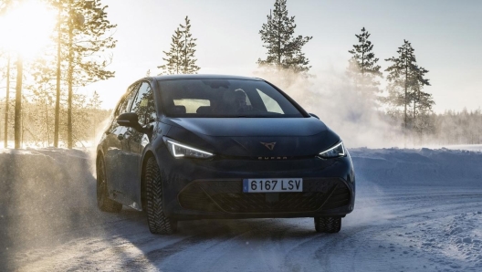 Per il 2022 la Cupra Born introduce il pacchetto e-Boost, per più potenza e l'Esp Off