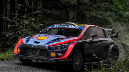 Estonia's Ott Tanak and co-driver Martin Jarveoja drive their I20 N Rally 1 Hybrid during 6th stage of the Rally New Zealand, the 11th round of the FIA World Rally Championship, on the Te Akau coast in the outskirts of Auckland on September 30, 2022. (Photo by John COWPLAND / AFP)