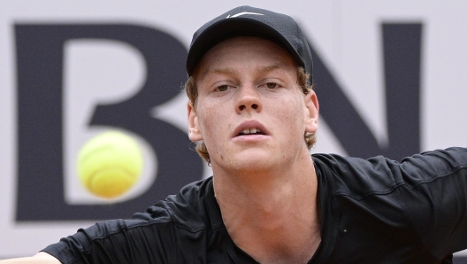 Foto Fabrizio Corradetti / LaPresse 16 Maggio 2023 Roma, Italia Sport Tennis Internazionali BNL d'Italia 2023 Francisco Cerundolo (ARG) vs Jannik Sinner (ITA) Nella foto: Jannik Sinner (ITA)  Photo Fabrizio Corradetti / LaPresse May 16 2023 Rome, Italy Sport Tennis Internazionali BNL d'Italia 2023 Francisco Cerundolo (ARG) vs Jannik Sinner (ITA) In the pic: Jannik Sinner (ITA)