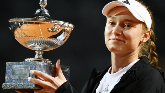 ROME, ITALY - MAY 20: Elena Rybakina of Kazakhstan poses for a photo with their winning trophy after the Women's Singles Final match on day thirteen of Internazionali BNL D'Italia 2023 at Foro Italico on May 20, 2023 in Rome, Italy. (Photo by Justin Setterfield/Getty Images)