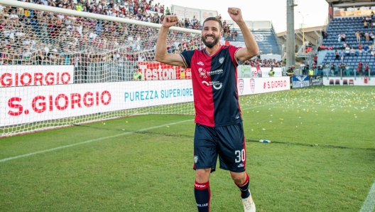 Leonardo Pavoletti of Cagliari Calcio, Giro di Campo - Premiazione Cagliari - fotografo: Ciamillo