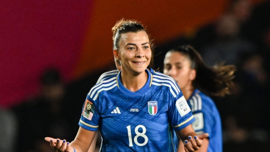 Italy's midfielder #18 Arianna Caruso appeals a referee's decision during the Australia and New Zealand 2023 Women's World Cup Group G football match between Italy and Argentina at Eden Park in Auckland on July 24, 2023. (Photo by Saeed KHAN / AFP)