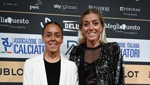 MILAN, ITALY - OCTOBER 17: Lisa Boattin, Linda Sembrant of Juventus during the "Oscar Del Calcio AIC 2022" Italian Football Awards on October 17, 2022 in Milan, Italy. (Photo by Daniele Badolato - Juventus FC/Juventus FC via Getty Images)