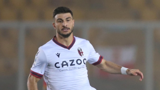 US Lecce's Antonino Gallo (R) and FC Bologna's Riccardo Orsolini (L) in action during the Italian Serie A soccer match US Lecce - Bologna FC at the Via del Mare stadium in Lecce, Italy, 4 june 2023. ANSA/ABBONDANZA SCURO LEZZI