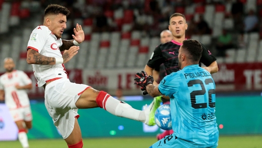 Foto Donato Fasano/LaPresse 18 Agosto 2023 Bari, Italia - sport, calcio - Bari vs Palermo - Campionato di calcio Serie BKT 2023/2024 - Finale playoff - Stadio San Nicola. Nella foto: Mirko Pigliacelli   August 18th , 2023 Bari, Italy - sport, soccer - Bari vs Palermo - Italian Football Championship League BKT 2022/2023 - San Nicola stadium. In the pic: Marco Nasti Mirko Pigliacelli