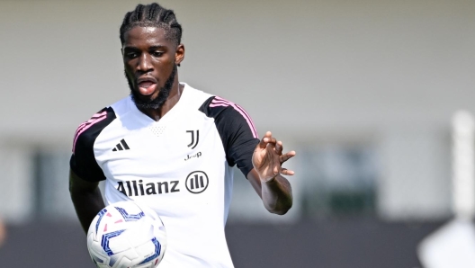 TURIN, ITALY - AUGUST 16: Samuel Iling of Juventus during a training session at JTC on August 16, 2023 in Turin, Italy. (Photo by Daniele Badolato - Juventus FC/Juventus FC via Getty Images)