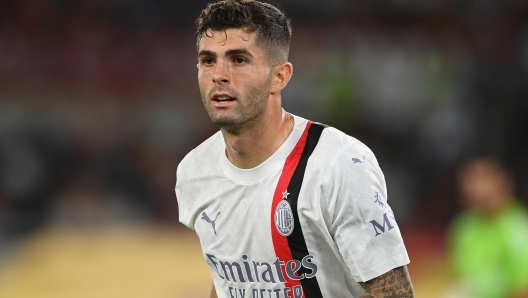 ROME, ITALY - SEPTEMBER 01:  Christian Pulisic of AC Milan in action during the Serie A TIM match between AS Roma and AC Milan at Stadio Olimpico on September 01, 2023 in Rome, Italy. (Photo by Claudio Villa/AC Milan via Getty Images)