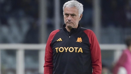 TURIN, ITALY - SEPTEMBER 24: AS Roma coach Josè Mourinho  during the Serie A TIM match between Torino FC and AS Roma at Stadio Olimpico di Torino on September 24, 2023 in Turin, Italy. (Photo by Luciano Rossi/AS Roma via Getty Images)