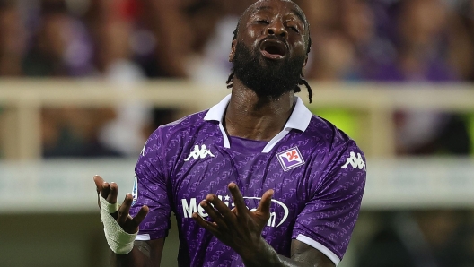 FLORENCE, ITALY - SEPTEMBER 17: M'Bala Nzola of ACF Fiorentina reacts during the Serie A TIM match between ACF Fiorentina and Atalanta BC at Stadio Artemio Franchi on September 17, 2023 in Florence, Italy. (Photo by Gabriele Maltinti/Getty Images)