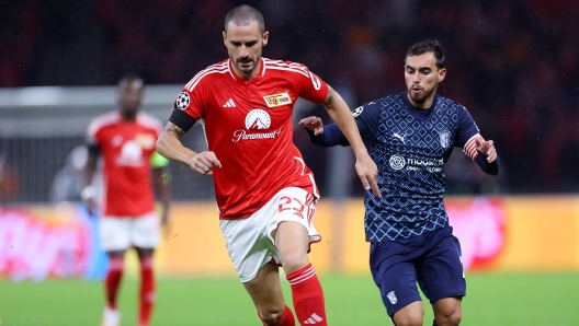 BERLIN, GERMANY - OCTOBER 03: Leonardo Bonucci of 1.FC Union Berlin is challenged by Ricardo Horta of SC Braga during the UEFA Champions League match between 1. FC Union Berlin and SC Braga at Olympiastadion on October 03, 2023 in Berlin, Germany. (Photo by Maja Hitij/Getty Images)