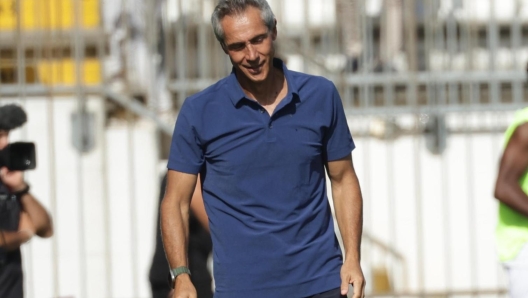 US Salernitanas coach Paulo Sousa looks dejected during the Serie A soccer match between AC Monza vs US Salernitana at U-Power Stadium in Monza, Italy, 8 October 2023. Foto: ANSA / ROBERTO BREGANI