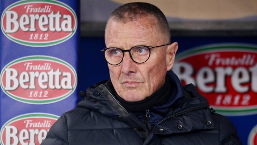 VERONA, ITALY - JANUARY 13:  Aurelio Andreazzoli, Head Coach of Empoli FC, looks on prior to the Serie A TIM match between Hellas Verona FC and Empoli FC - Serie A TIM  at Stadio Marcantonio Bentegodi on January 13, 2024 in Verona, Italy. (Photo by Alessandro Sabattini/Getty Images)