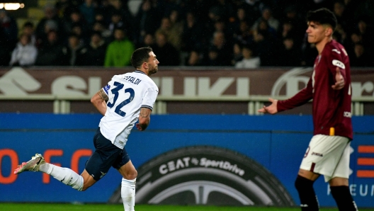 TURIN, ITALY - FEBRUARY 22: Danilo Cataldi of SS Lazio celebrates a second goal during the Serie A TIM match between Torino FC and SS Lazio at Stadio Olimpico di Torino on February 22, 2024 in Turin, Italy. (Photo by Marco Rosi - SS Lazio/Getty Images)