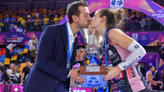 Italian Supercup Women - Prosecco Doc Imoco Conegliano vs Igor Gorgonzola Novara Daniele Santarelli Head Coach of Prosecco Doc Imoco Conegliano and Monica De Gennaro Prosecco Doc Imoco Conegliano celebrate the victory during Prosecco Doc Imoco Conegliano vs Igor Gorgonzola Novara, Italian Supercup Women in Florence, Italy, November 26 2022 Florence Pala Wanny Italy Copyright: xLisaxGuglielmix/xLiveMediax