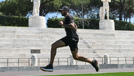 Marcell Jacobs allo stadio dei Marmi di Roma