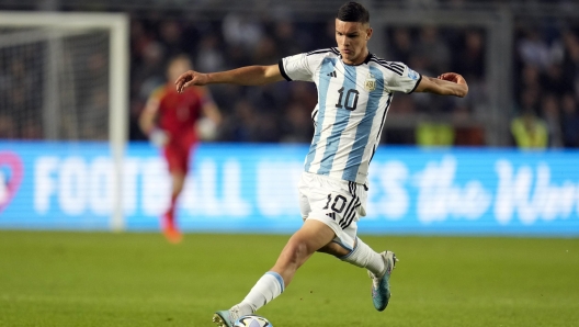 FILE -  Argentina's Valentin Carboni dribbles the ball during a FIFA U-20 World Cup round of 16 soccer match against Nigeria at the Bicentenario stadium in San Juan, Argentina, Wednesday, May 31, 2023. (AP Photo/Ricardo Mazalan, File)