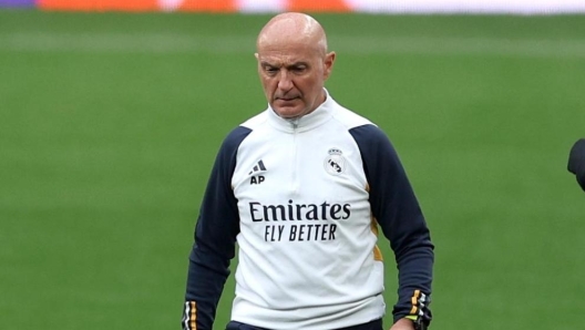 epa11382233 Real Madrid fitness coach Antonio Pintus (C) and players during the training session of Madrid for the UEFA Champions League final in London, Britain, 31 May 2024. Real Madrid will face Borussia Dortmund on 01 June 2024 in the UEFA Champions League final.  EPA/ANDY RAIN