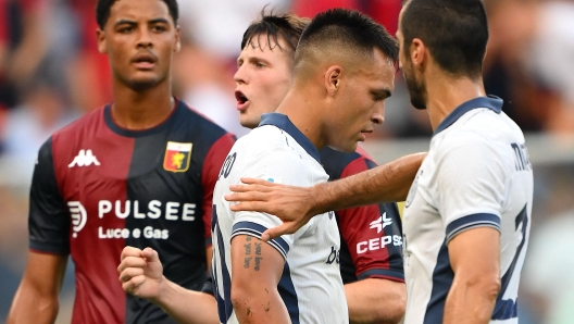 Inter Milans Argentine forward #10 Lautaro Martinez (C) looks on during the Italian Serie A football match between Genoa and Inter Milan at the Luigi Ferraris Stadium in Genoa, on August 17, 2024. (Photo by MARCO BERTORELLO / AFP)