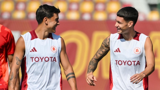 ROME, ITALY - AUGUST 30: AS Roma players Paulo Dybala, Matias Soule and Leandro Paredes during a training session at Centro Sportivo Fulvio Bernardini on August 30, 2024 in Rome, Italy.  (Photo by Fabio Rossi/AS Roma via Getty Images)