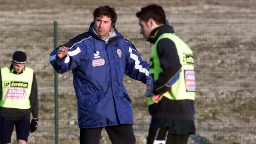 Malesani durante un allenamento del Verona nel 2002