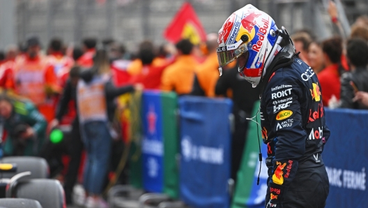 MEXICO CITY, MEXICO - OCTOBER 27: 6th placed Max Verstappen of the Netherlands and Oracle Red Bull Racing looks on in parc ferme during the F1 Grand Prix of Mexico at Autodromo Hermanos Rodriguez on October 27, 2024 in Mexico City, Mexico. (Photo by Rudy Carezzevoli/Getty Images)