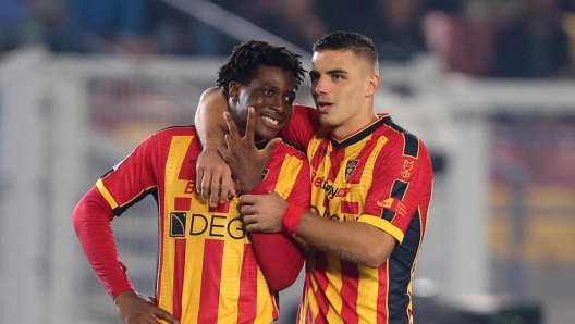 US Lecce's Nikola Krstovic (R) and US Lecce's Patrick Dorgu (L) waiting for the goal's validation during the Italian Serie A soccer match US Lecce - Hellas Verona at the Via del Mare stadium in Lecce, Italy, 29 october 2024. ANSA/ABBONDANZA SCURO LEZZI