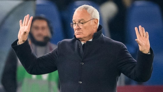 ROME, ITALY - DECEMBER 02: AS Roma coach Claudio Ranieri during the Serie A match between AS Roma and Atalanta at Stadio Olimpico on December 02, 2024 in Rome, Italy. (Photo by Fabio Rossi/AS Roma via Getty Images)