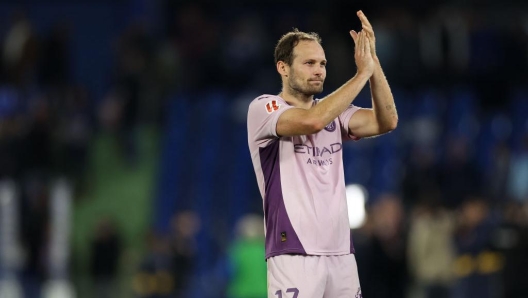 GETAFE, SPAIN - NOVEMBER 10: Daley Blind of Girona FC acknowledges the fan after the LaLiga match between Getafe CF and Girona FC at Coliseum Alfonso Perez on November 10, 2024 in Getafe, Spain. (Photo by Florencia Tan Jun/Getty Images)