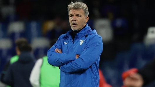 Lazio?s head coach Marco Baroni  during the Serie A soccer match between Napoli and Lazio at the Diego Armando Maradona Stadium in Naples, southern italy - Sunday , December 08 , 2024. Sport - Soccer .  (Photo by Alessandro Garofalo/LaPresse)