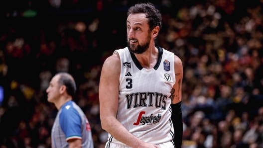 Marco Belinelli EA7 Emporio Armani Olimpia Milano - Segafredo Virtus Bologna UnipolSai Legabasket Serie A 2024-25 Milano, 08/01/2024 Foto MarcoBrondi // CIAMILLO-CASTORIA