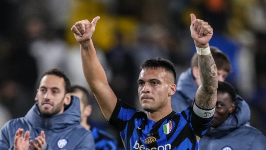 Inter Milan's Lautaro Martinez gestures after the Italian Super Cup semifinal soccer match between Inter Milan and Atlanta at Al Awwal Park stadium in Riyadh, Saudi Arabia, Thursday, Jan. 2, 2025. (AP Photo/Altaf Qadri)