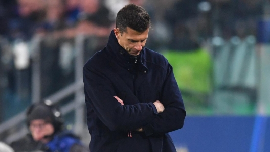 TURIN, ITALY - JANUARY 29: Thiago Motta, Head Coach of Juventus, looks dejected during the UEFA Champions League 2024/25 League Phase MD8 match between Juventus and SL Benfica at Juventus Stadium on January 29, 2025 in Turin, Italy. (Photo by Valerio Pennicino/Getty Images)