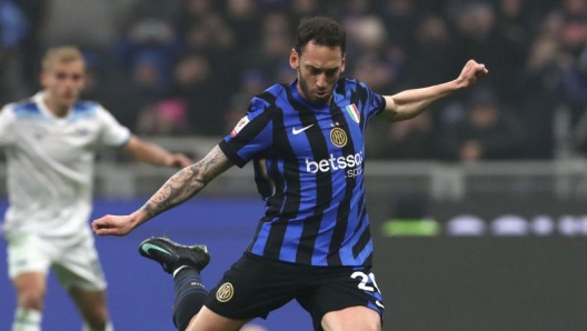 Hakan Calhanoglu in action for FC Internazionale in Milan