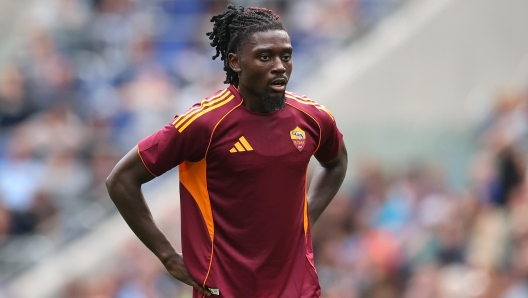 Manu Kone della Roma durante una partita amichevole