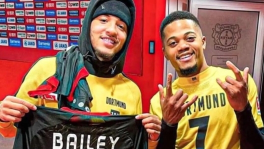 Sancho e Bailey sorridono insieme