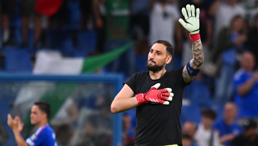 Gianluigi Donnarumma in action