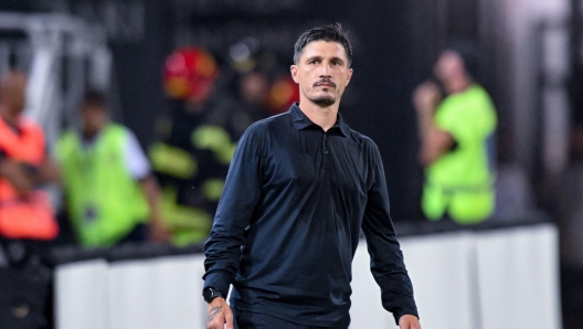 Cagliari coach Fabio Pisacane observing training