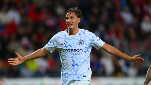 Pio Esposito celebrates his first Serie A goal for Inter