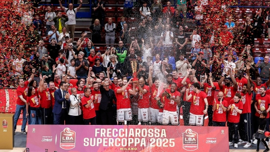 EA7 Emporio Armani Olimpia Milano vince la Supercoppa